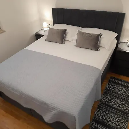 Apartman Lavanda *